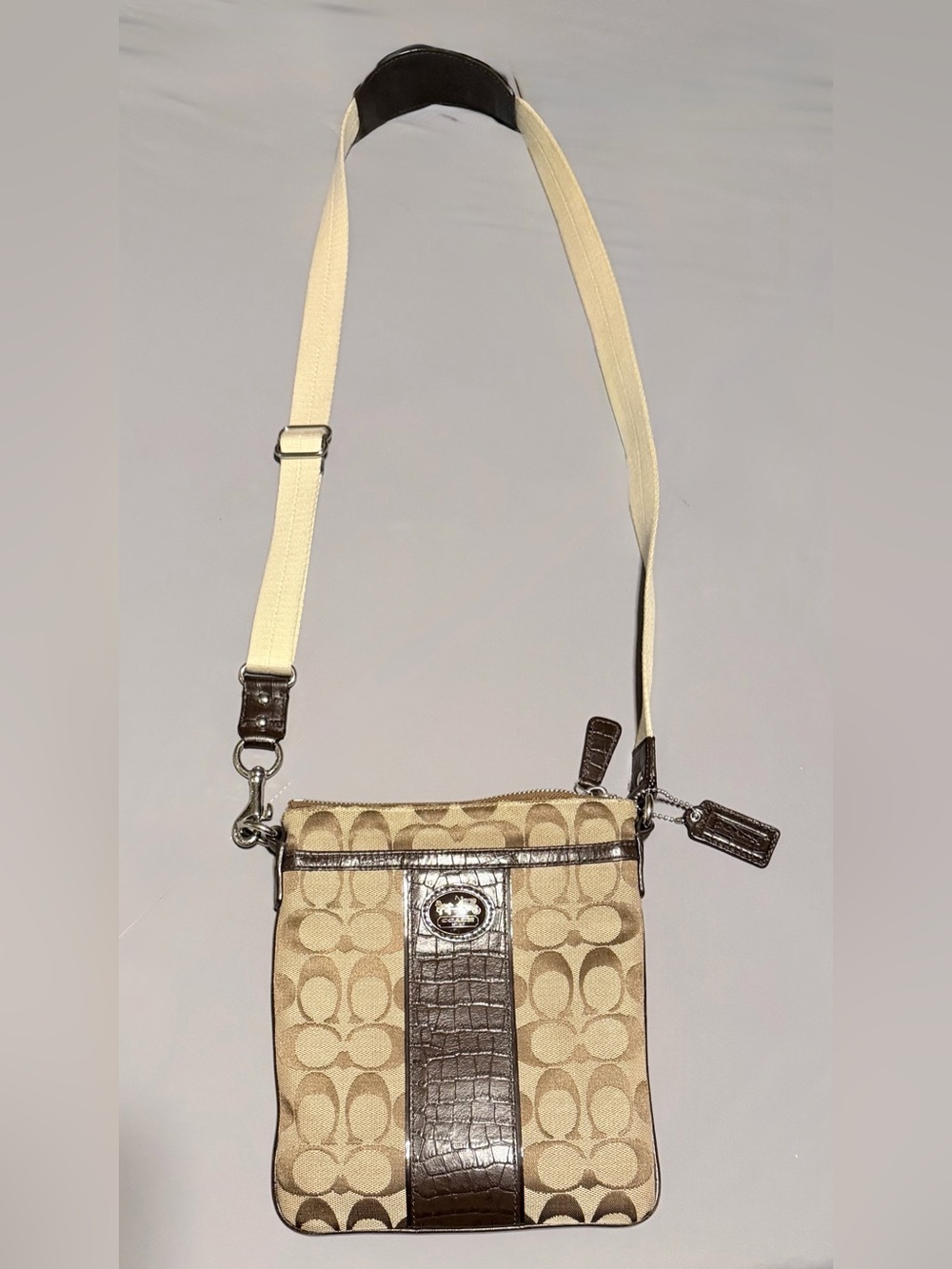 Coach ✨Classic✨ Khaki and Brown Signature Crossbody with Leather Trim